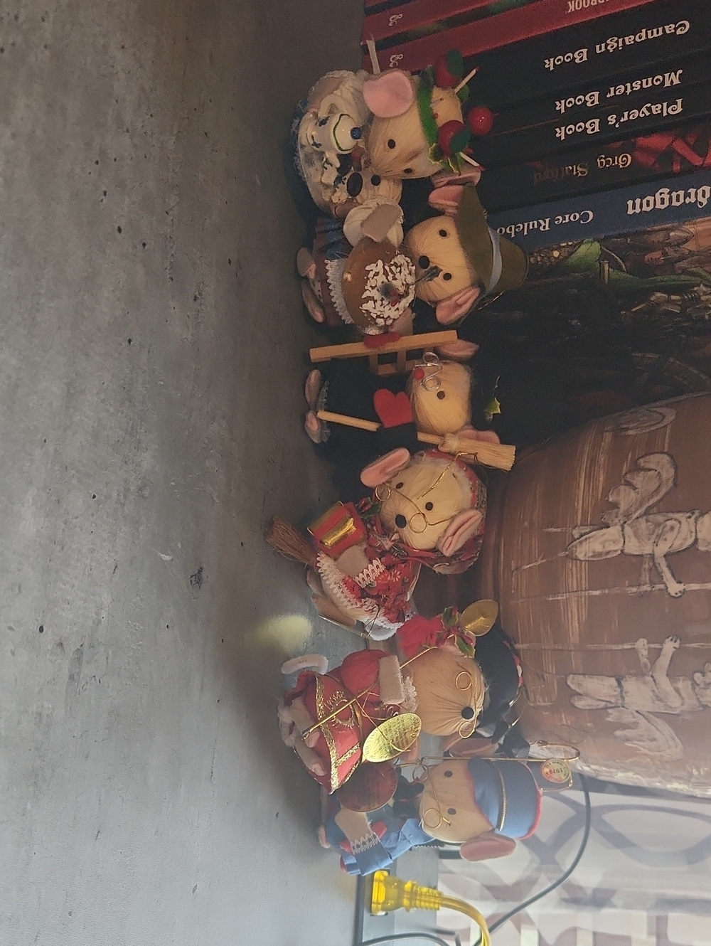 6 Vintage 1979 Handcrafted Kurt Adler Cornhusk Mouse Ornaments With Tags.